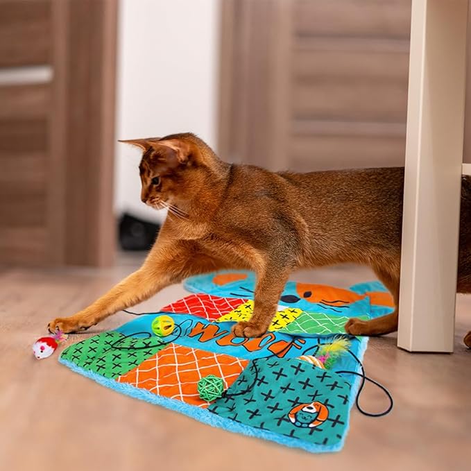 AWOOF Cat Mat, Cute Soft Catnip Mat, Cat Activity Mat Machine Washable Catnip Toys Interactive Cat Toys for Indoor Cats (Mouse Shape)