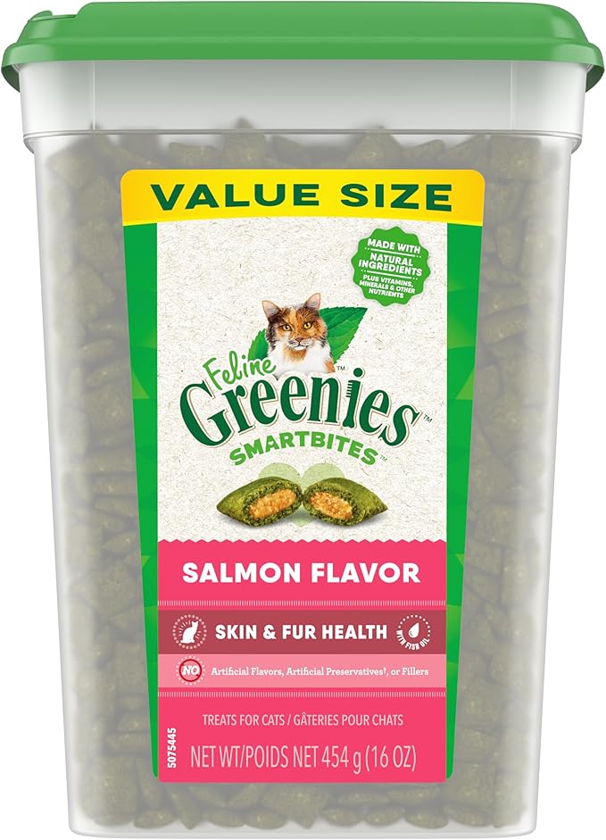 Greenies Feline Smartbites Skin & Fur Health Crunchy and Soft Cat Treats, Salmon Flavor, 16 oz. Tub