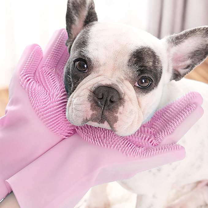 Pet Grooming Gloves，Heat-Resistant Silicone Gloves with High-Density Teeth for Enhanced Massaging and Bathing of Dogs and Cats (Pink, 1 Pair)